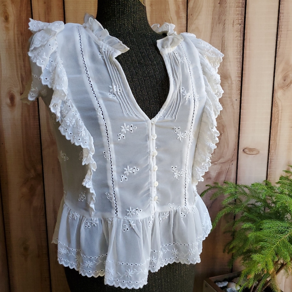 Eyelet H&M peasant top